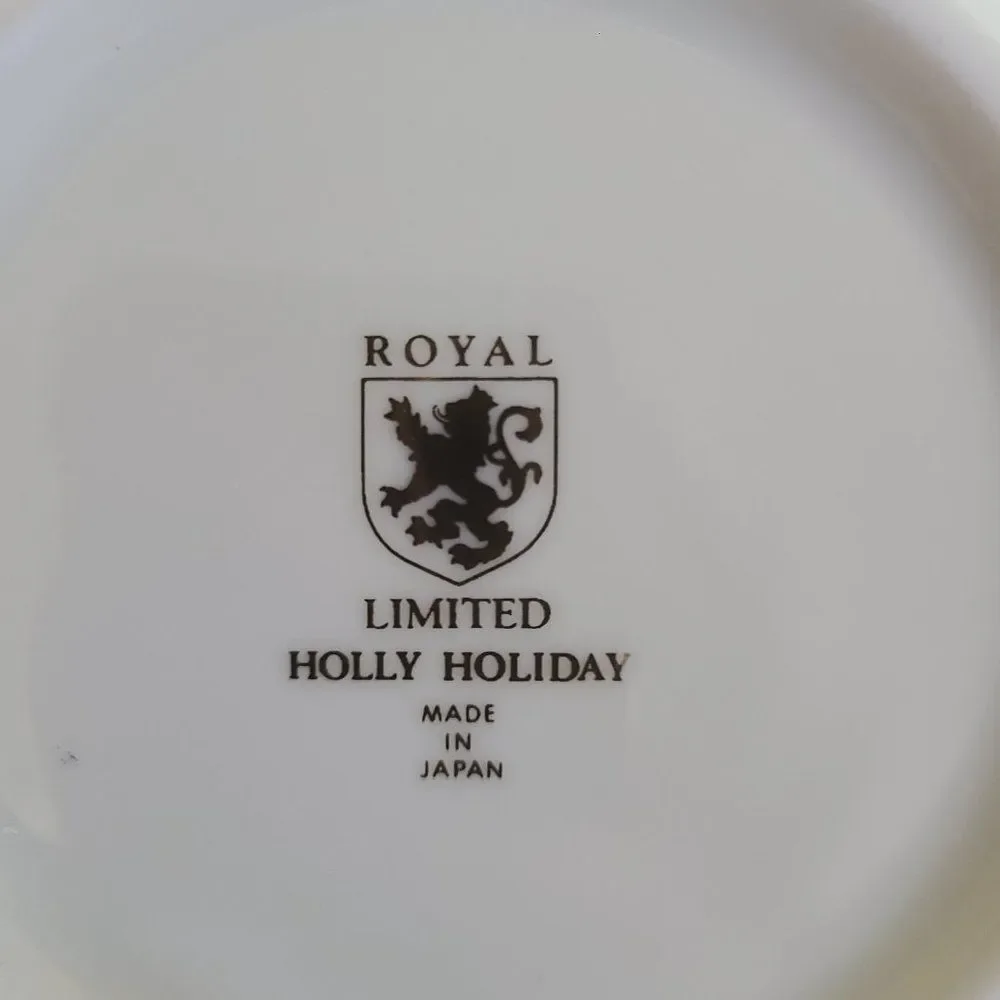 Vintage Royal Limited Holly Holiday China Christmas Sugar Bowl With Lid